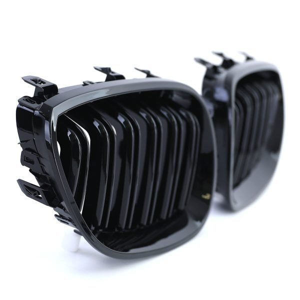 Performance gloss black grilles for BMW 5 SERIES E60/E61 - Slika 4