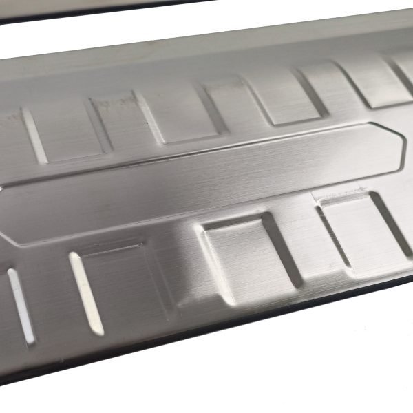 Stainless steel tailgate bumper protection for BMW X5 G05 and X7 G07 - Slika 5