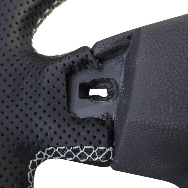 Sports steering wheel with real carbon and perforated leather for VW Golf 8 without shift paddles - Slika 3