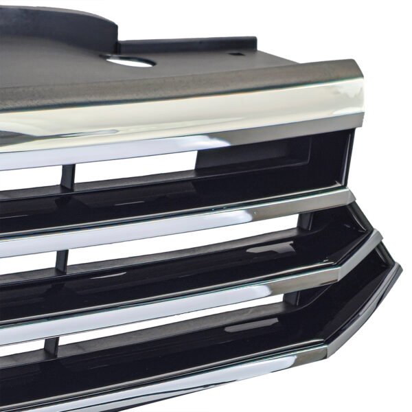 Black radiator grille with chrome strips for VW PASSAT B8 - Slika 5